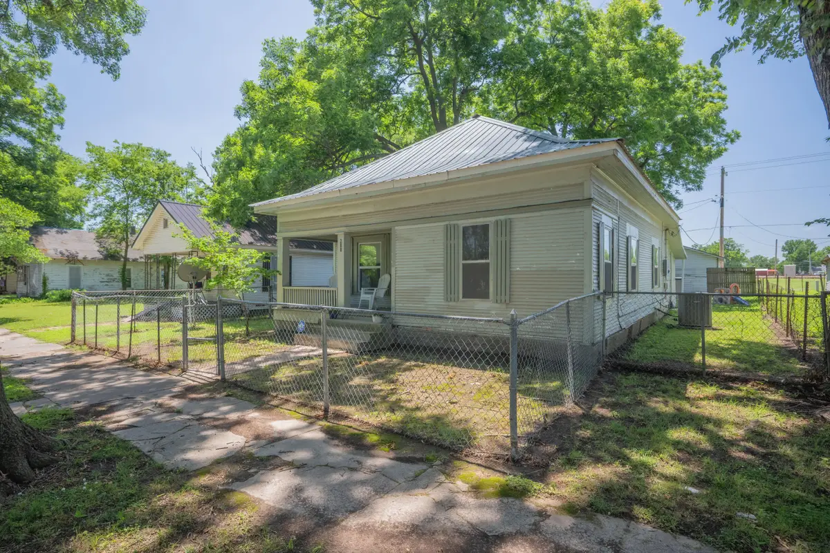 208 F Street, Miami, OK 74354 - #1