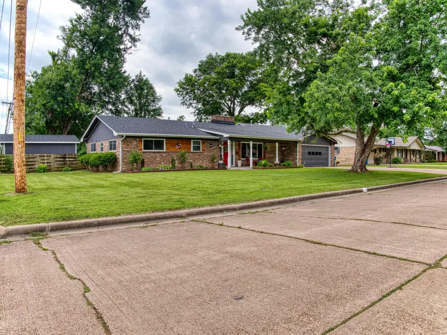 1510 15th Ave Ne, Miami, OK 74354 - #2