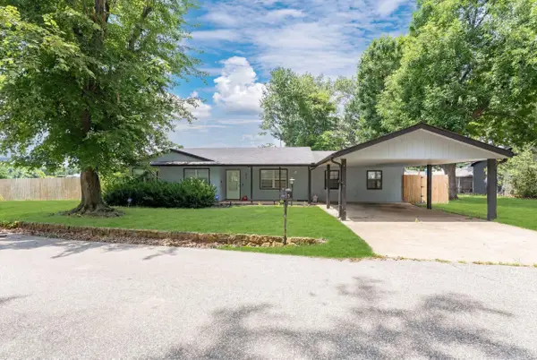 3633 Circle Drive Place, Grove, OK 74344