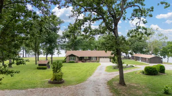 25815 S Horse Creek Drive, Afton, OK 74331