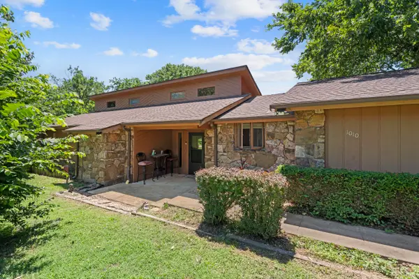 1010 S Sycamore Drive, Grove, OK 74344