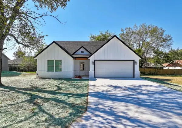 104 Zachary Drive, Grove, OK 74344