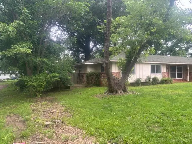 817 I Street, Miami, OK 74354 - #3