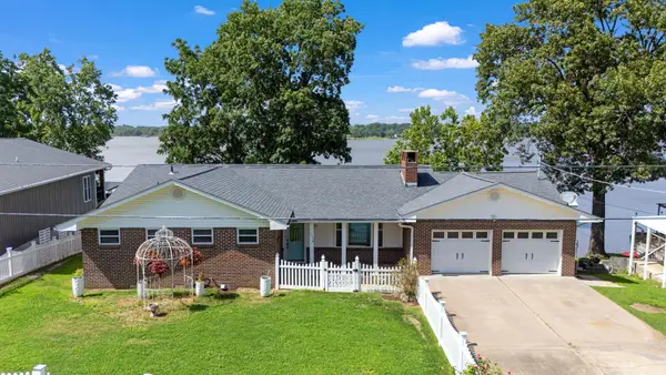 1020 Red Bud Drive, Grove, OK 74344
