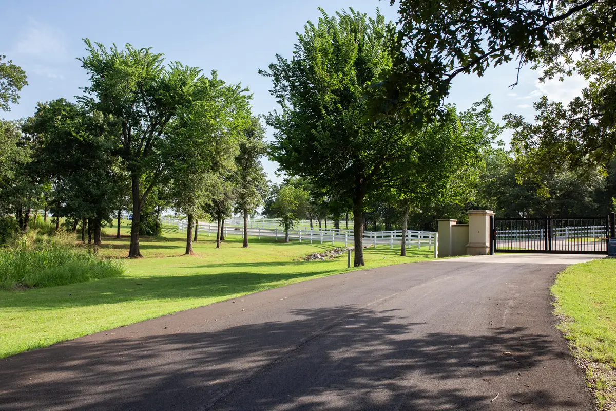 9588 Creek View Road, Guthrie, OK 73044 - #1