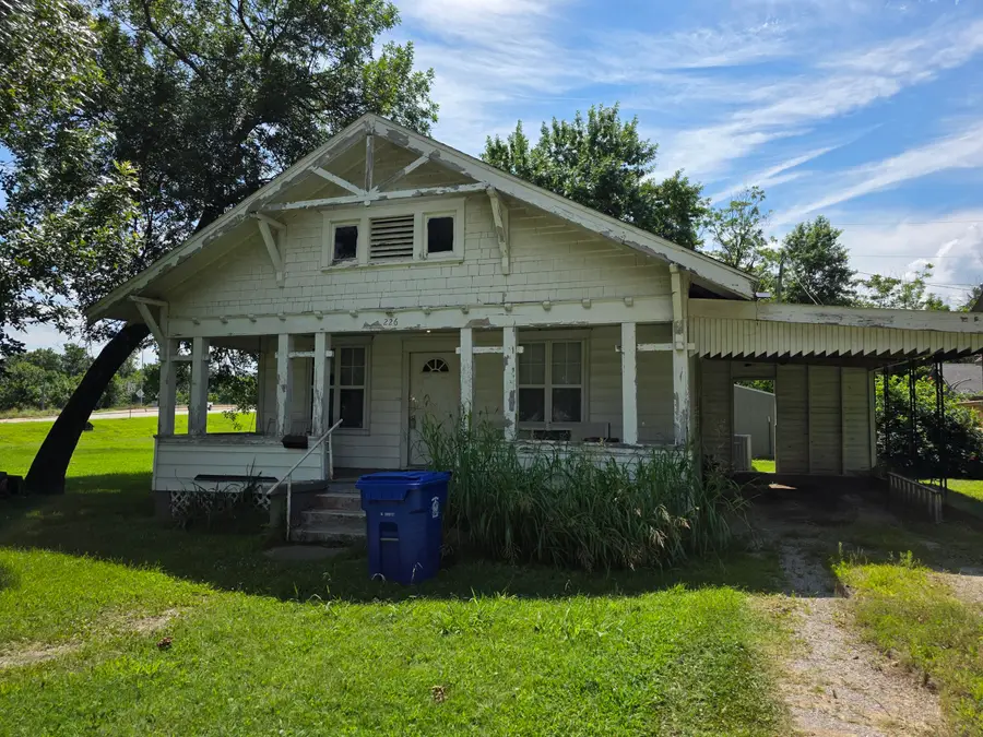 226 D Street, Miami, OK 74354 - #2