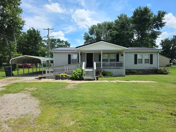 155 W 5th Avenue, Welch, OK 74369