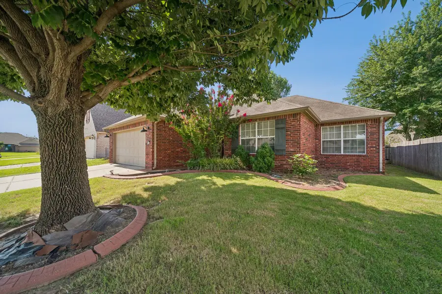 21204 E 39th Place, Broken Arrow, OK 74014 - #2