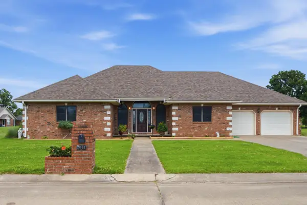 2001 Scott Lane, Miami, OK 74354