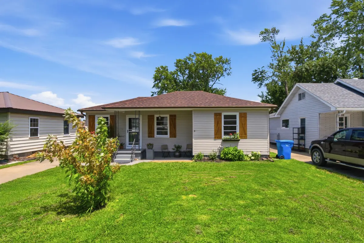 1120 J Street, Miami, OK 74354 - #1