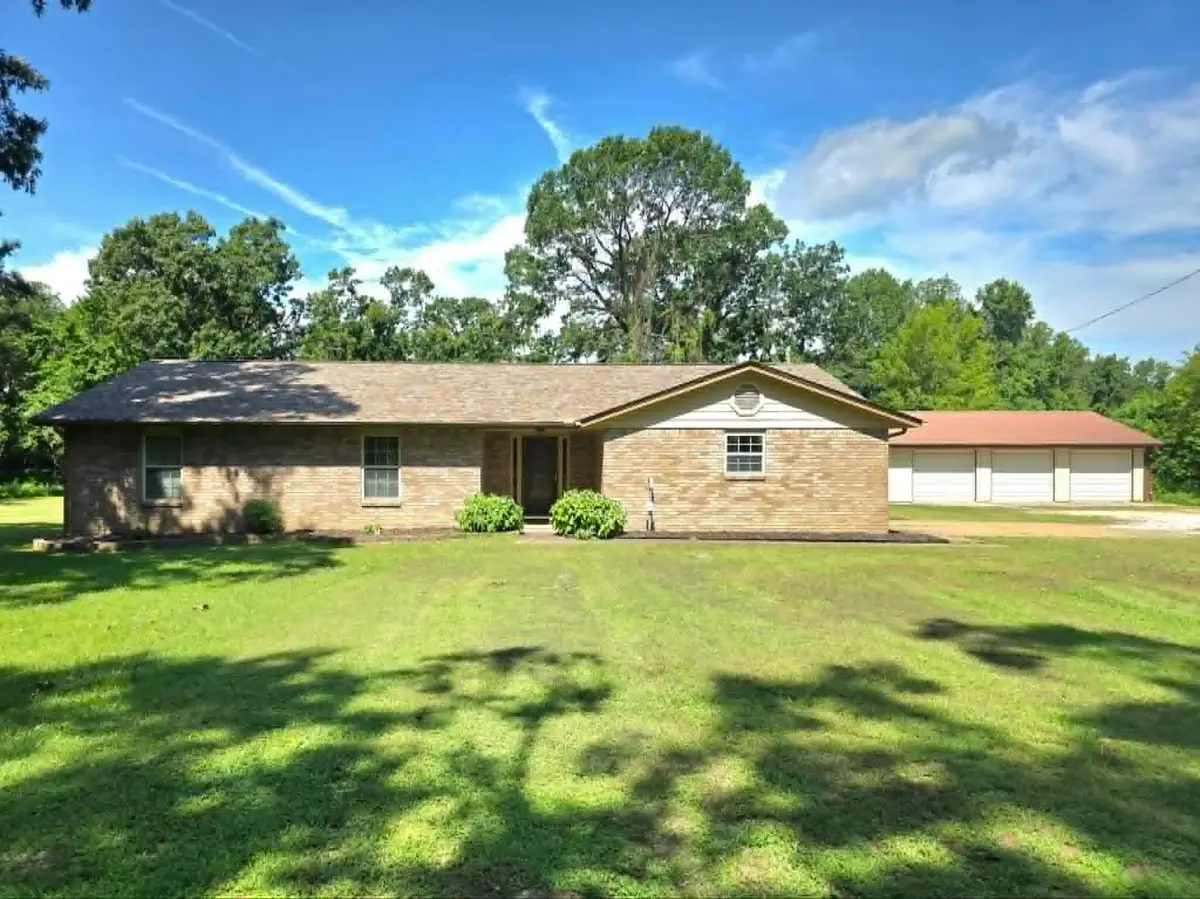 10401 S 652 Road, Miami, OK 74354 - #1