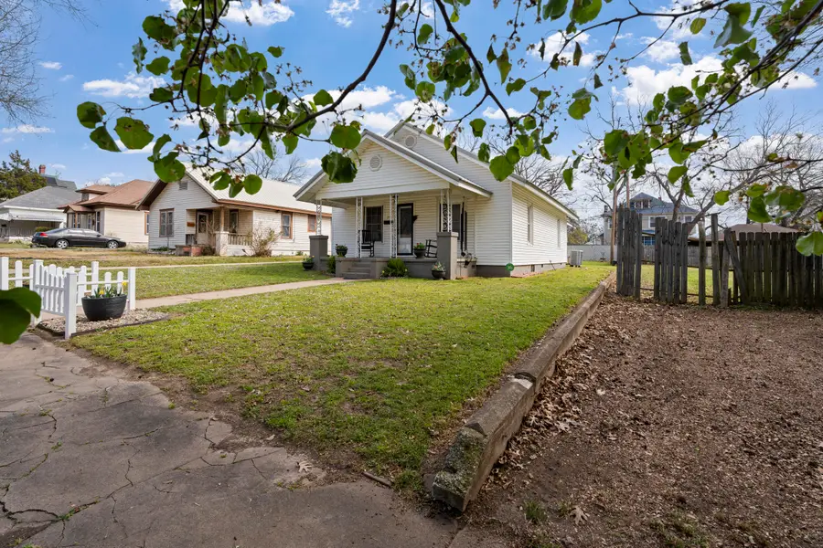21 F Street, Miami, OK 74354 - #2