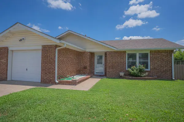 2210 Willow Lane, Miami, OK 74354
