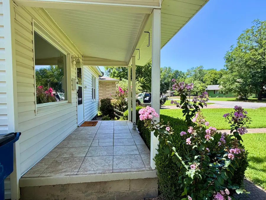 614 N Gunter Street, Vinita, OK 74301 - #3