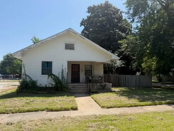 104 NE F Street, Miami, OK 74354
