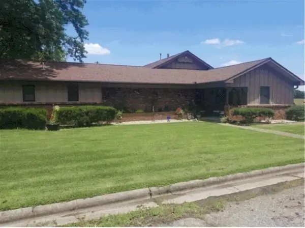 304 Stauffer Street, Fairland, OK 74343