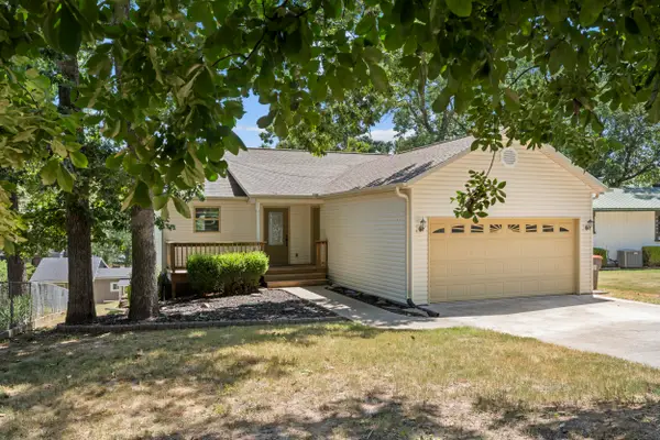 1317 Wood Street, Grove, OK 74344