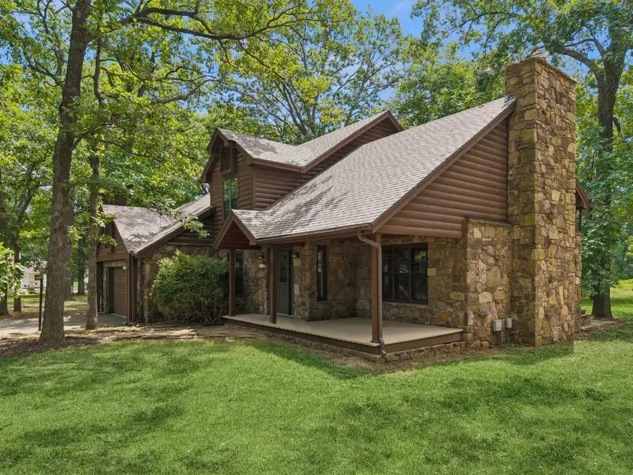 61801 E 94 Road, Miami, OK 74354 - #2