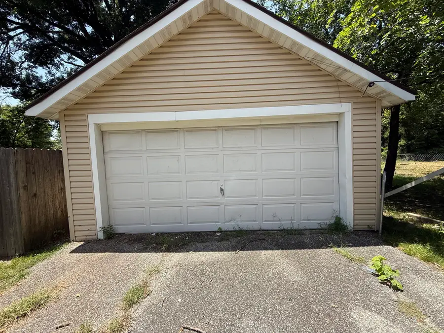 315 J Street, Miami, OK 74354 - #2