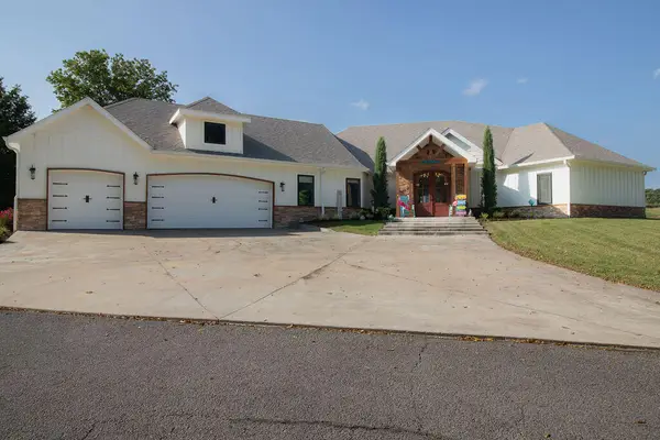 30397 S 567 Road #89, Monkey Island, OK 74331