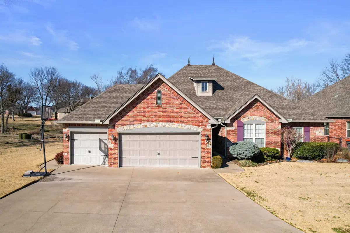 4967 Lighthouse Springs Drive, Grove, OK 74344 - Image #1