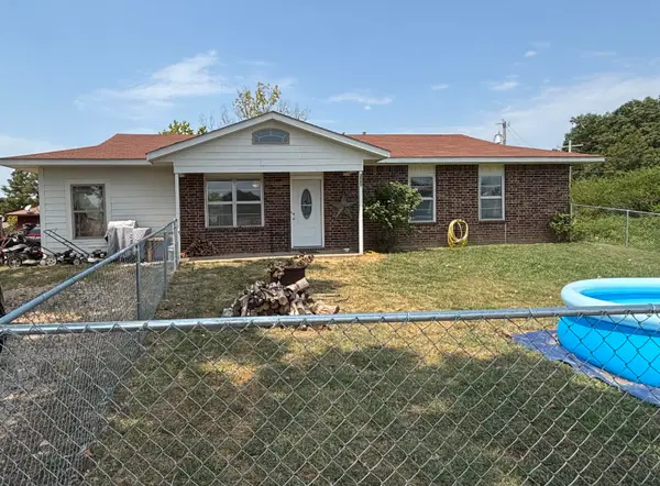 2005 W Cedar Street, Jay, OK 74346