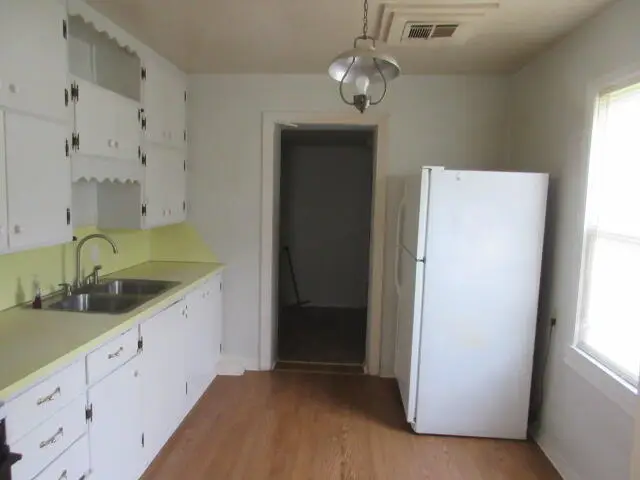 1013 K Street, Miami, OK 74354 - #3
