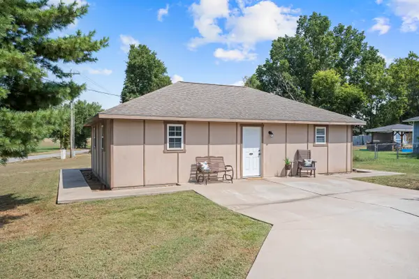 62020 E 286 Road, Grove, OK 74344