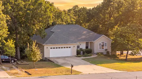 60411 E 320 Road, Grove, OK 74344
