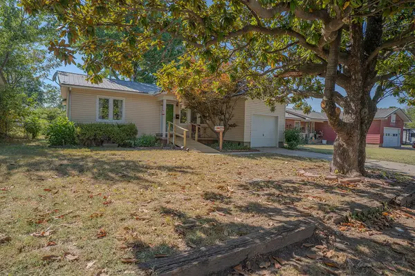 1421 Lucas Place, Miami, OK 74354
