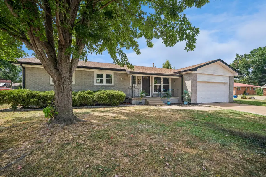 605 S Thompson Street, Vinita, OK 74301 - #3