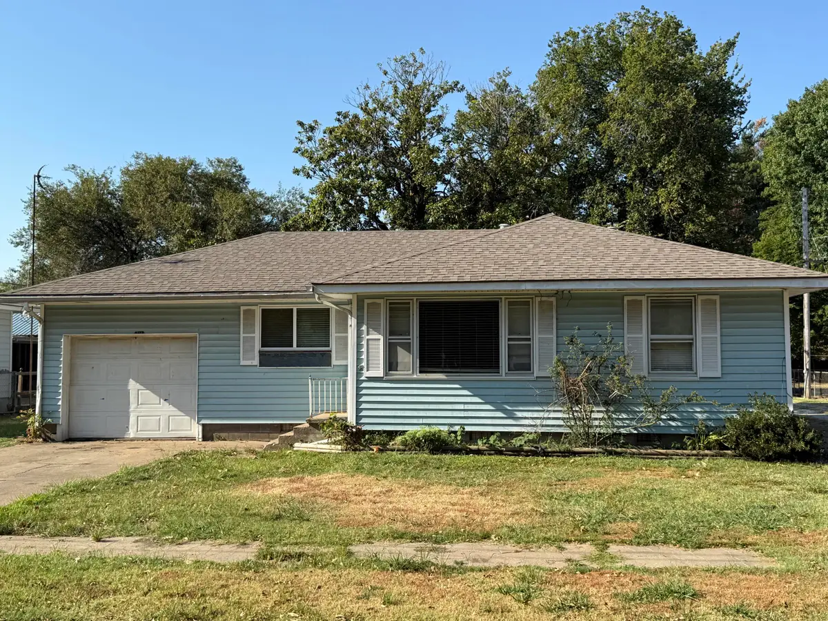 313 W Excelsior Avenue, Vinita, OK 74301 - #1