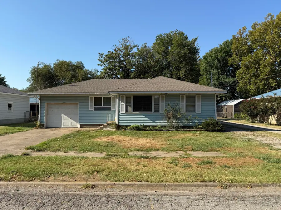 313 W Excelsior Avenue, Vinita, OK 74301 - #2