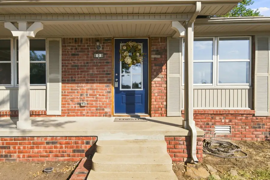 808 N Brown Street, Vinita, OK 74301 - #3