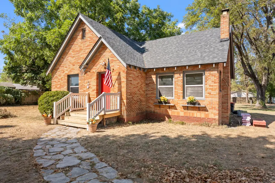 704 S Grand Street, Grove, OK 74344 - #2