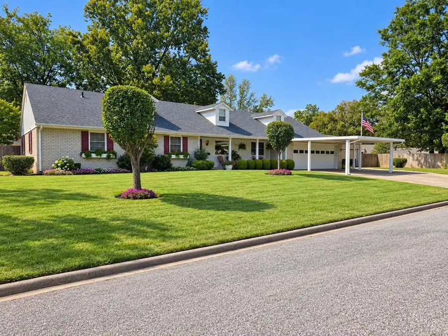 715 Garfield Boulevard, Miami, OK 74354 - #2