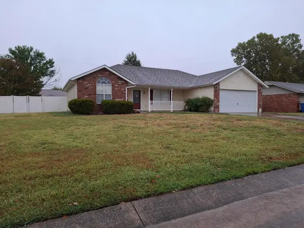 2302 Cedar Lane, Miami, OK 74354