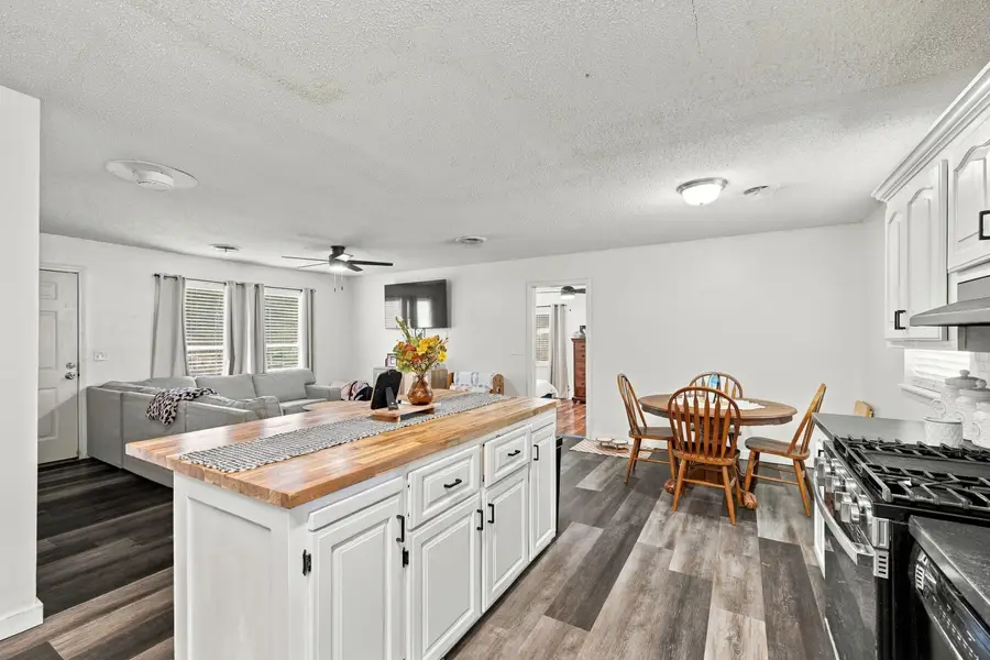 501 E St, Miami, OK 74354 - #3