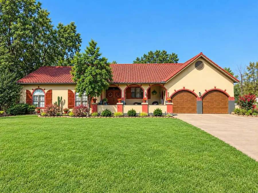 1835 Washington Drive, Miami, OK 74354 - #2