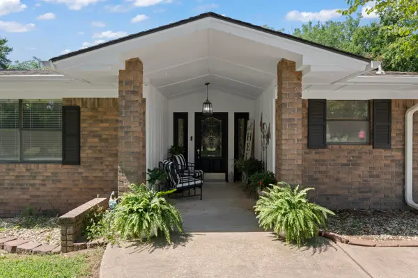 1014 S Sycamore Drive, Grove, OK 74344