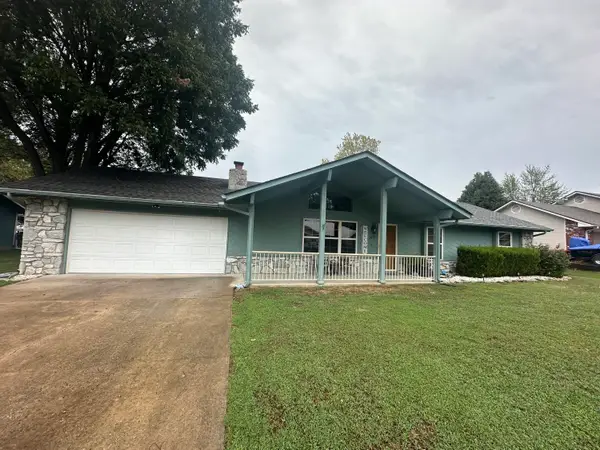 1417 Orchard Drive, Grove, OK 74344