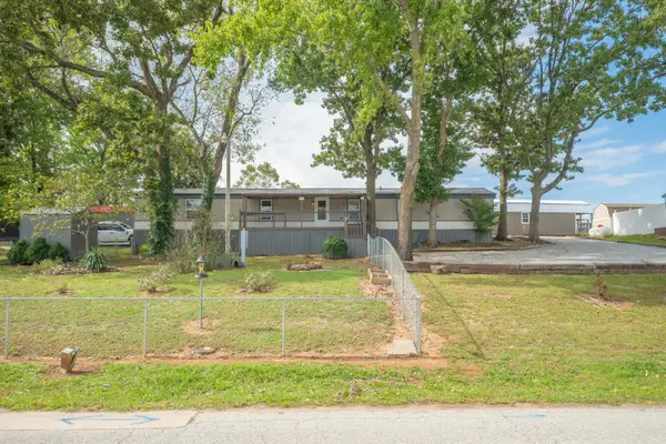 26025 S 670 Road, Grove, OK 74344