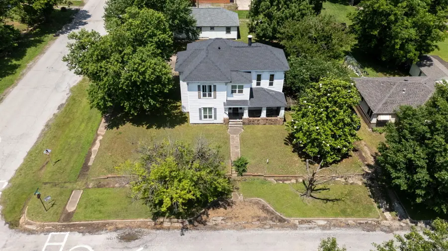 303 N Smith Street, Vinita, OK 74301 - #2