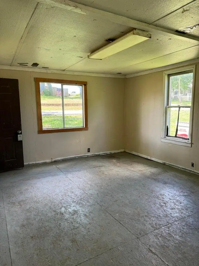 407 S Hazel Street, Grove, OK 74344 - #3