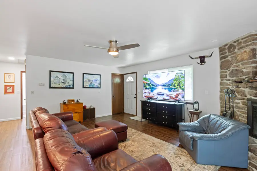 19 Privateer Drive, Monkey Island, OK 74331 - #2