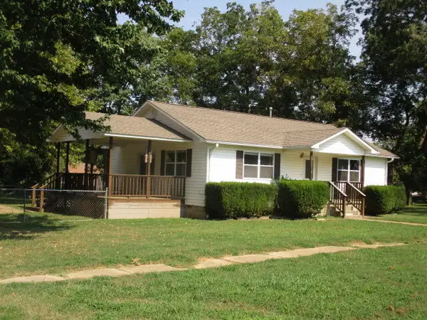 16 E Church Avenue, Fairland, OK 74343