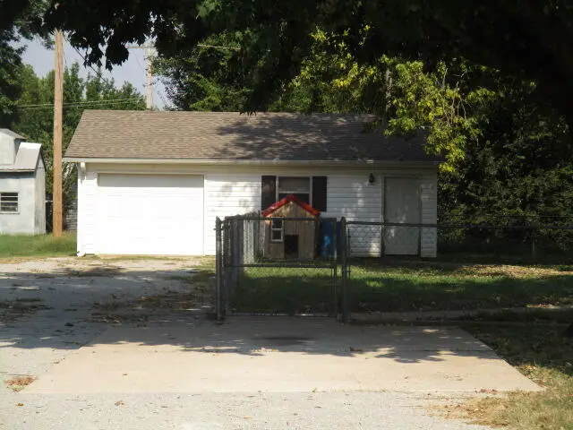 16 E Church Avenue, Fairland, OK 74343 - #2