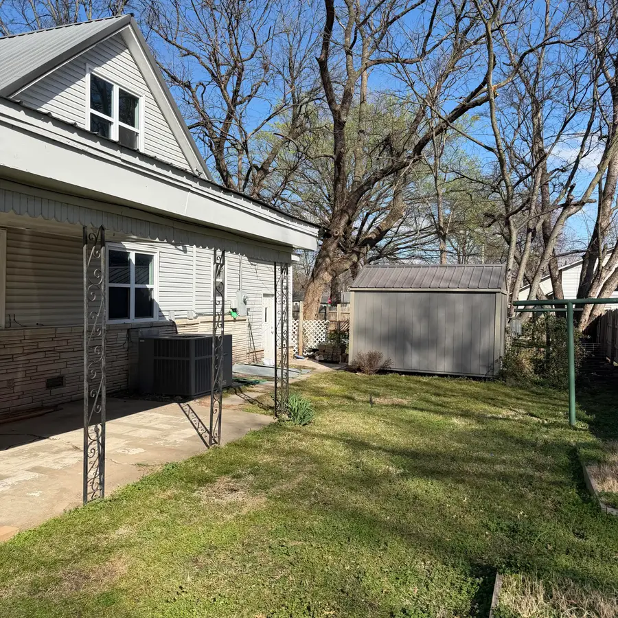 34 F Street, Miami, OK 74354 - #3