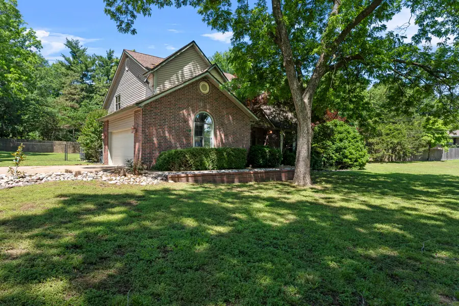 1021 Woodcrest Way, Grove, OK 74344 - #2