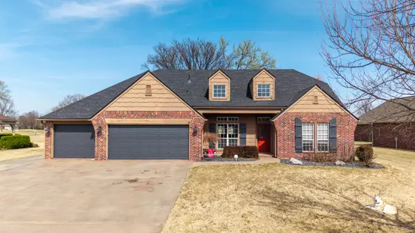 6026 Lake Breeze Road, Grove, OK 74344